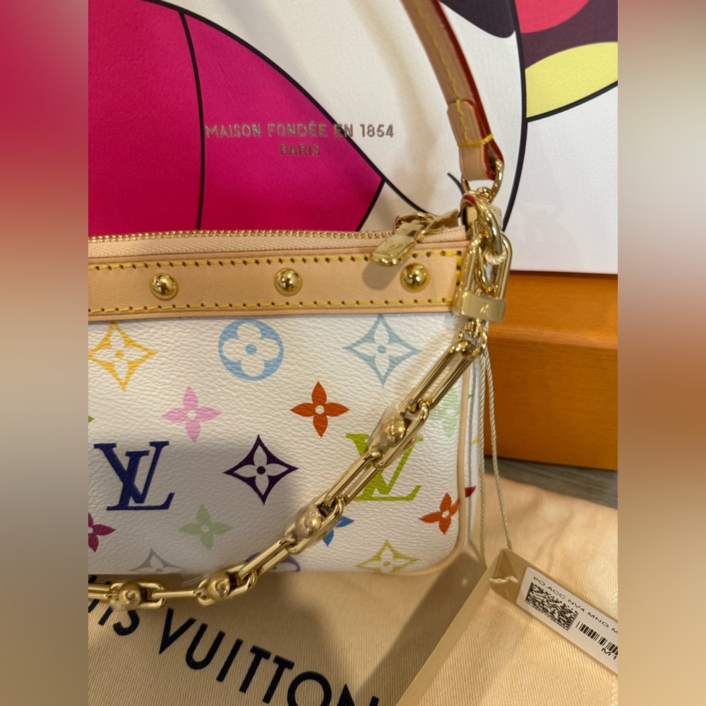 **SOLD** Louis Vuitton X Murakami 2025 Multicolor Pochette Accessories Bag- NWT - Picture 3 of 8